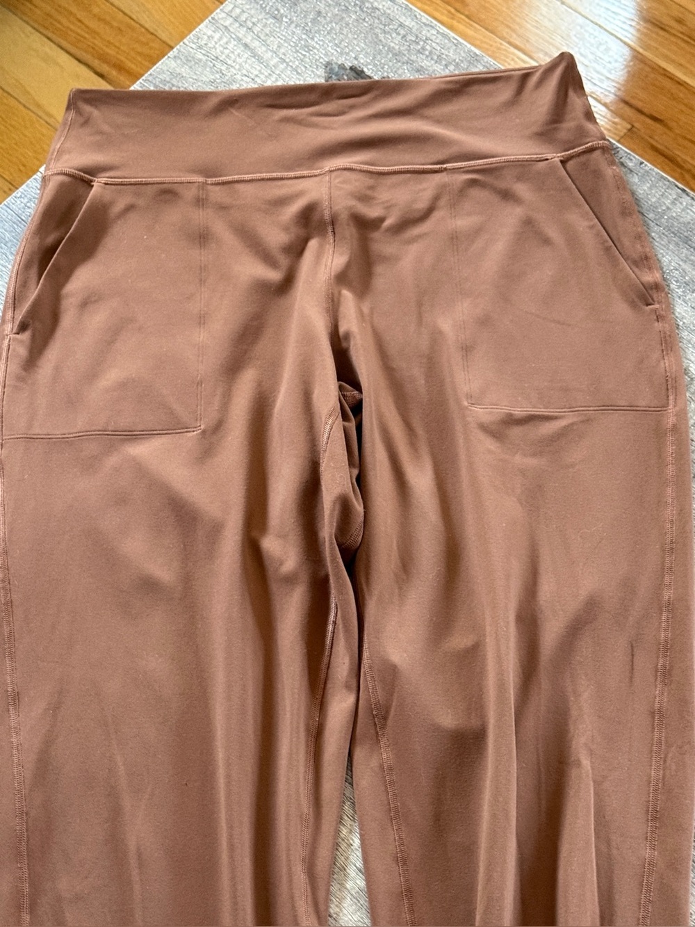 Lululemon Align Jogger in Copper Brown. Size 12. EUC. - Picture 5 of 10